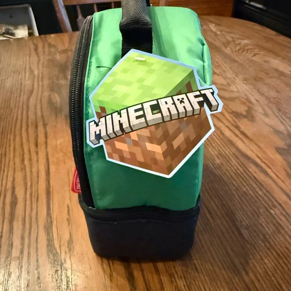 NWT Minecraft Lunchbox - Picture 2 of 5
